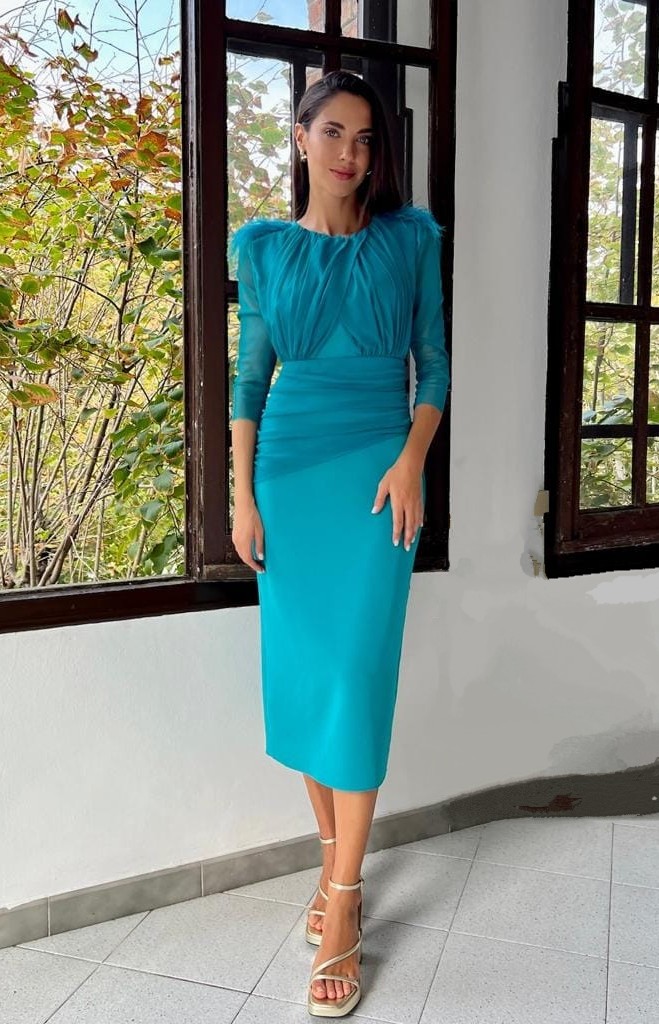 Vestido combinado cuerpo tul detalle plumas cuello redondo - Imagen 2