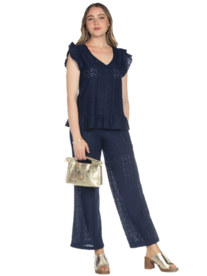 Conjunto blusa y pantalón largo encaje calado