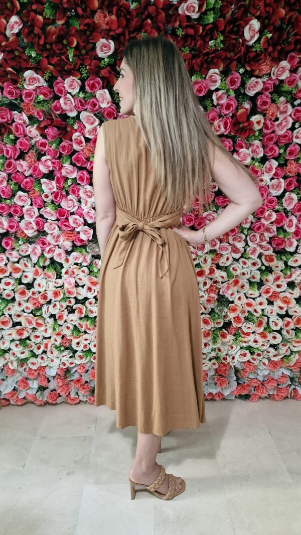 Vestido lino tirantes camel - Imagen 3