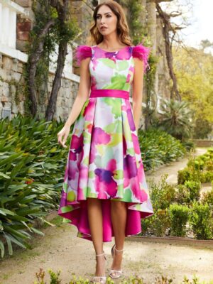 Vestido falda vuelo estampado floral detalle plumas hombros