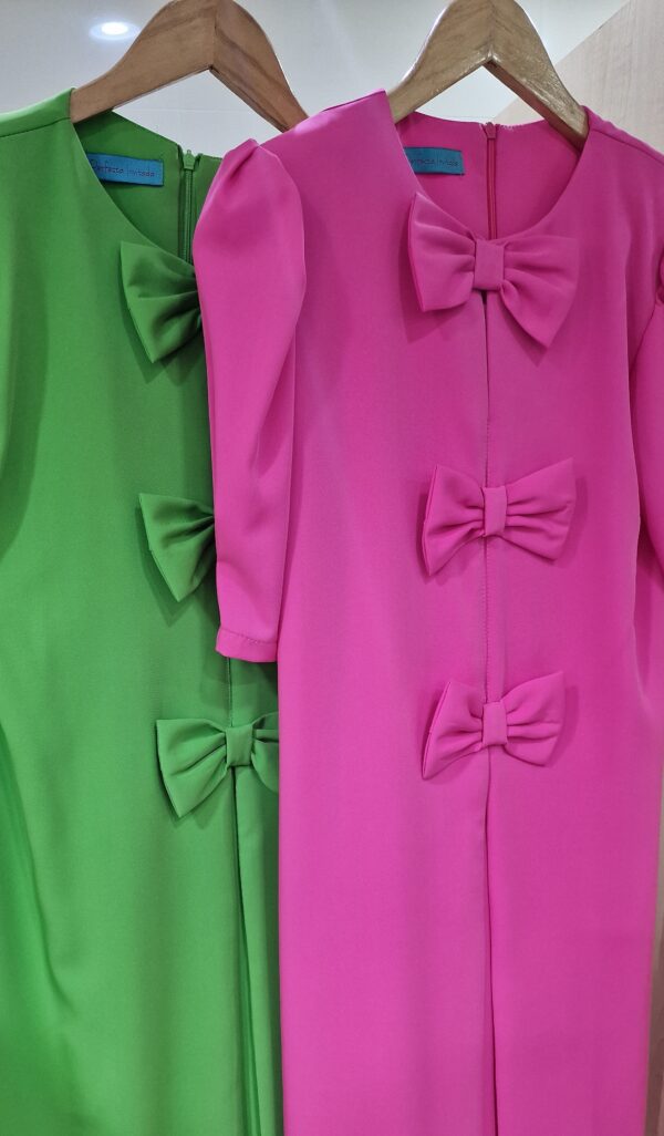 Conjunto blusa detalle lazos y pantalón - Imagen 3