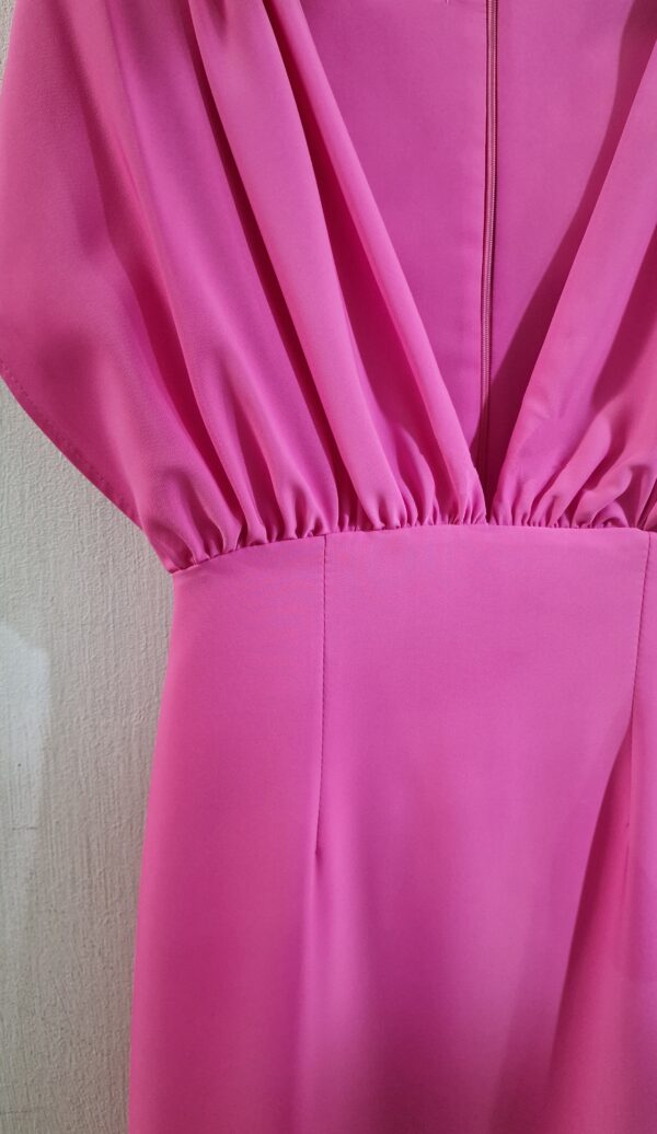 Vestido escote plisado profundo - Imagen 2