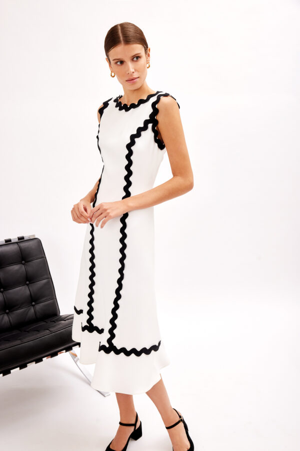 Vestido detalle puntilla rosa - Imagen 3