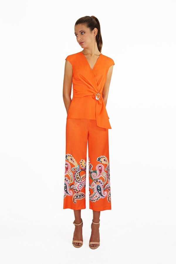 Conjunto chaqueta cruzada y pantalón estampado cachemir naranja
