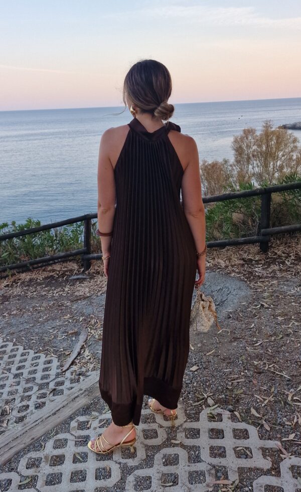 Vestido largo halter lazada cuello plisado - Imagen 3