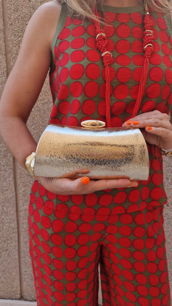 Bolso clutch dorado craquelado