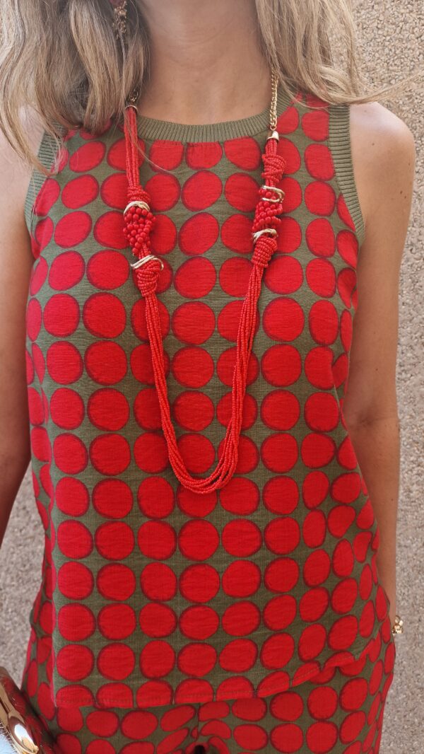 Collar largo rojo con dorado