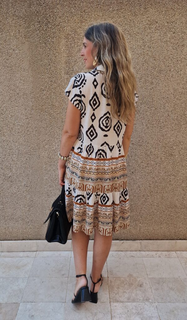 Vestido camisero corto estampado étnico - Imagen 4