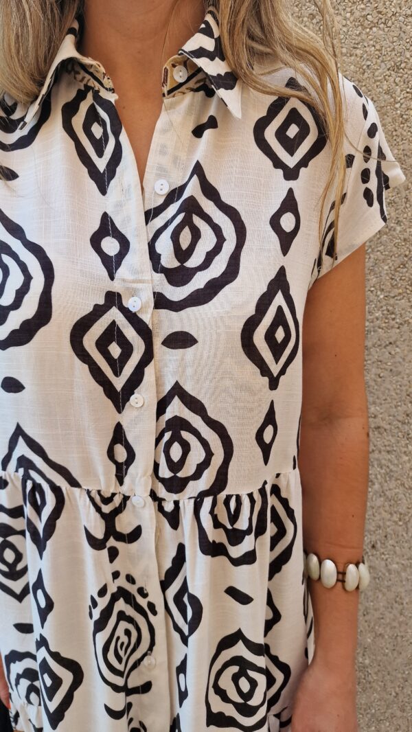 Vestido camisero corto estampado étnico - Imagen 5