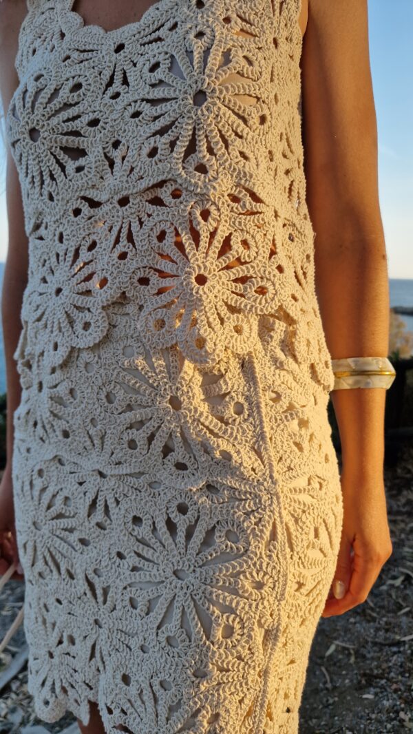 Conjunto top y falda crochet bajo ondas - Imagen 2