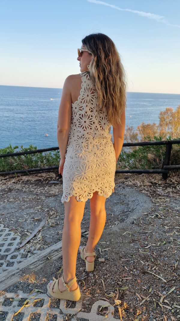 Conjunto top y falda crochet bajo ondas - Imagen 3