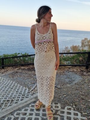 Conjunto top y falda larga crochet detalle abalorios colorines