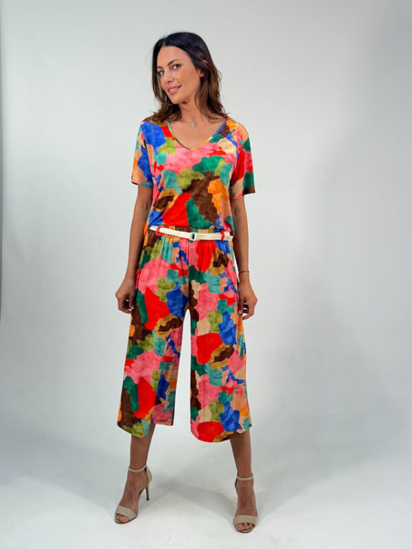 Conjunto camiseta y pantalón estampado multicolor - Imagen 4