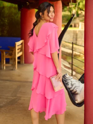Vestido gasa corto volantes cruzados escote volantes rosa