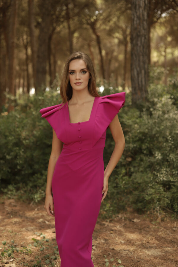 Vestido entallado escote cuadrado detalle botones buganvilla
