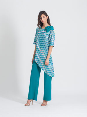 Conjunto blusa y pantalón estampado geométrico turquesa