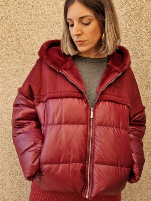Chaquetón oversize corto combinado piel vuelta y enguatado burdeos