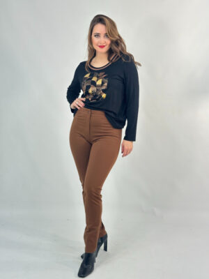 Pantalón pitillo goma cintura con botón