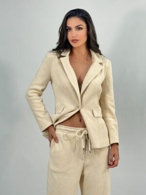 Conjunto chaqueta y pantalón micropana crudo