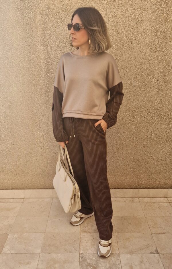 Conjunto sudadera y jogger combinado rayas beige y marrón - Imagen 2