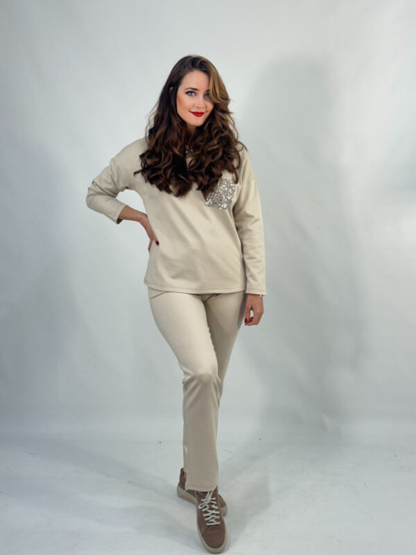 Conjunto jersey y pantalón jogger cuello y bolsillos lentejuelas beige - Imagen 3