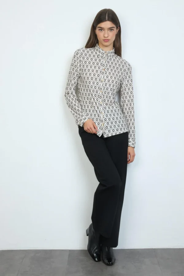 Camisa estampado rombos beige y negro - Imagen 3