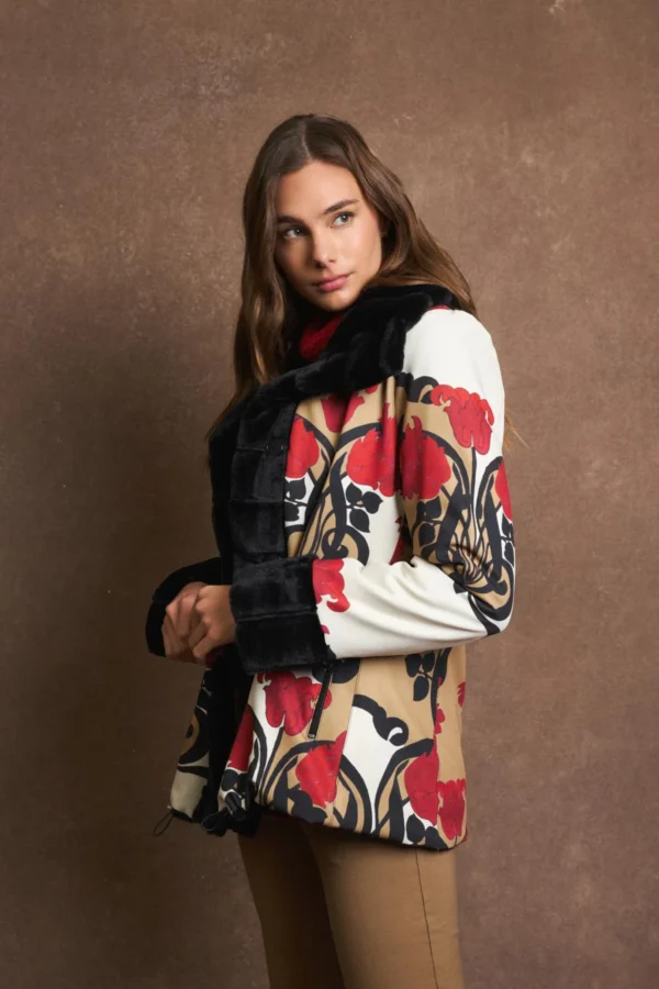 Abrigo reversible estampado floral rojo y camel y pelo negro - Imagen 3