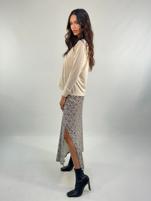 Falda fluida estampado laberinto negra y blanca - Imagen 2
