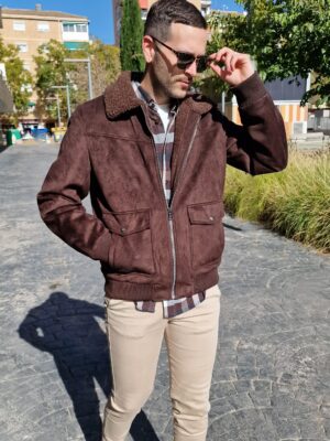 Cazadora aviador ante marrón