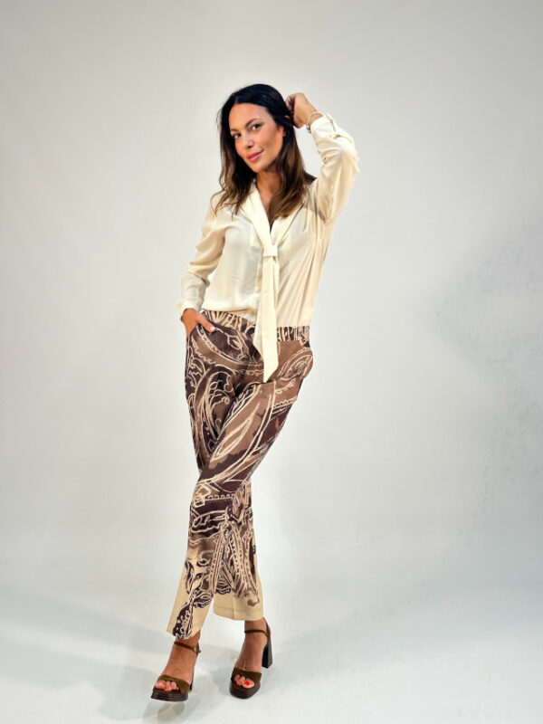 Pantalón estampado cachemir tonos tierra - Imagen 2