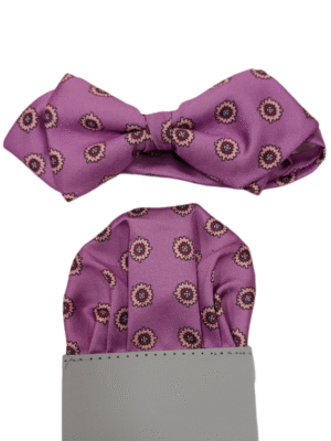 Pajarita malva ruedas rosas