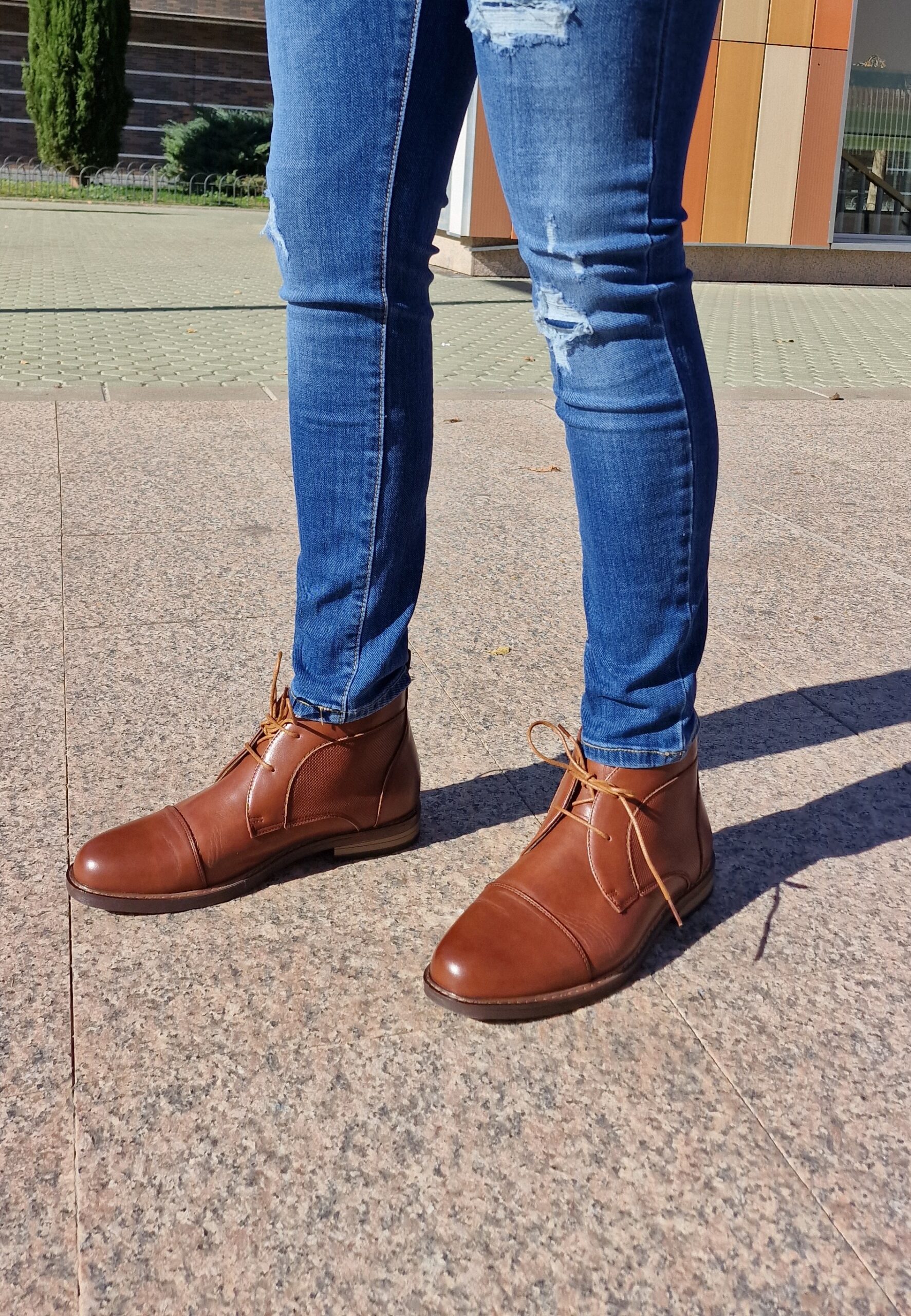 Botín detalle costura marrón - Imagen 2