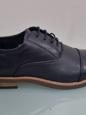 Zapato de vestir combinado perforado