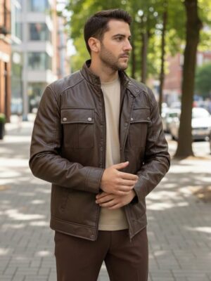 Cazadora cuero con capucha marrón