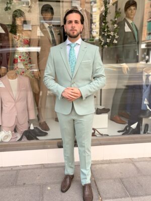 Traje entallado licra básico