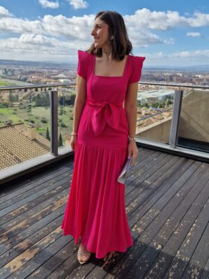 Vestido volante cinturón lazada fresa