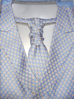 Conjunto chaleco ceremonia florecillas rosas