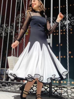 Vestido godets blanco y negro