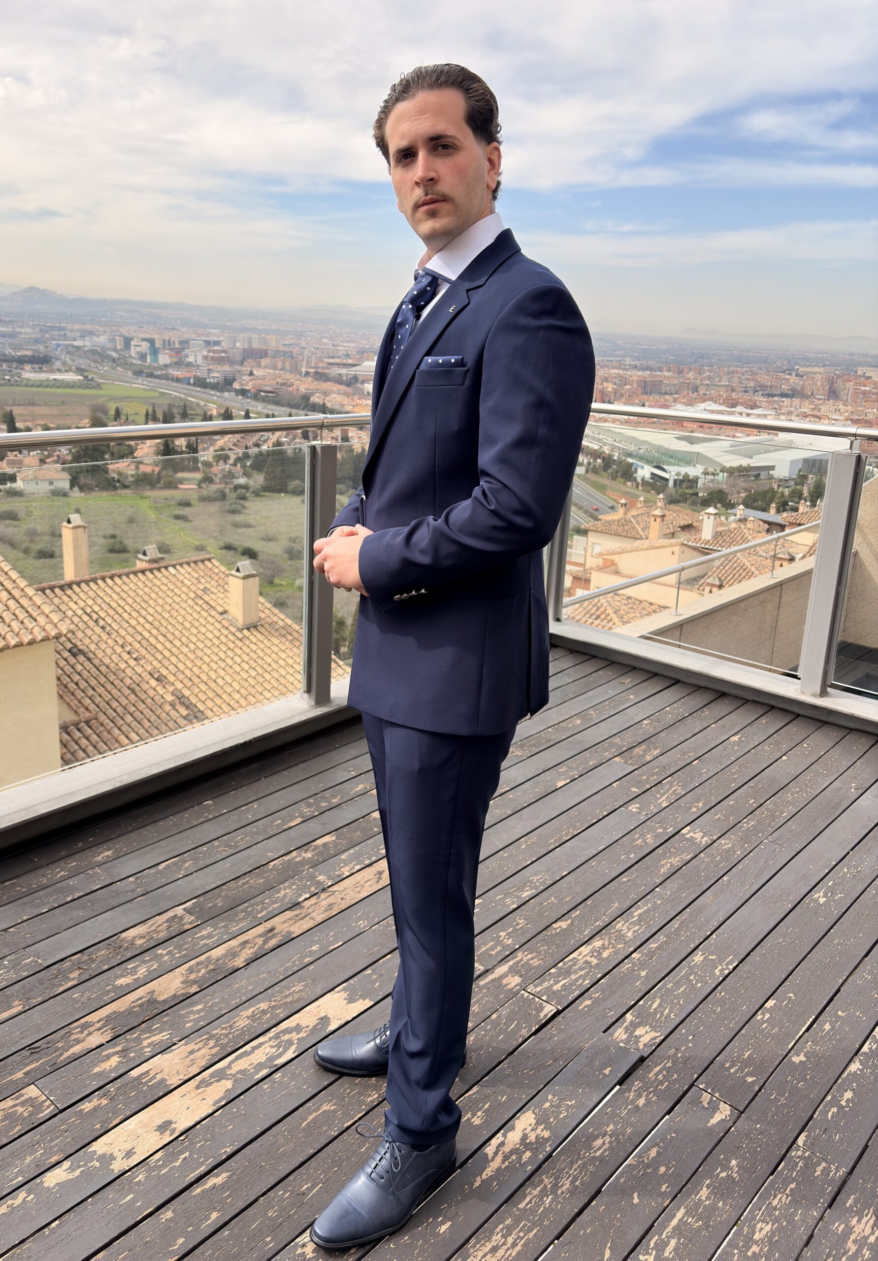 Traje cruzado hebilla - Imagen 3