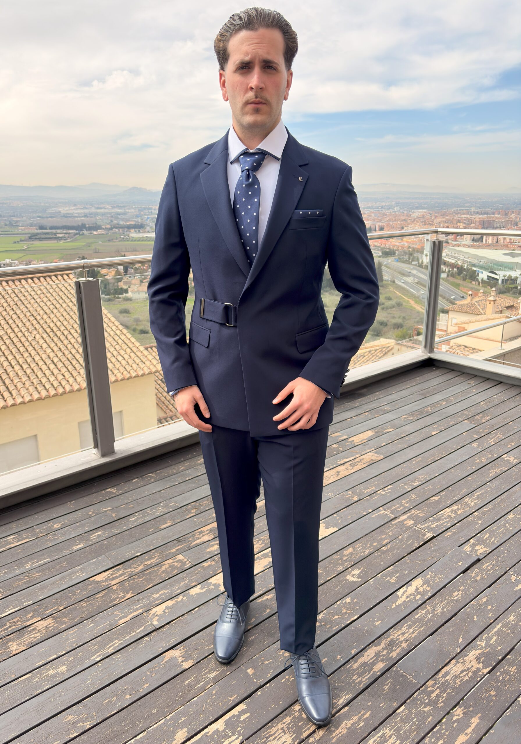 Traje cruzado hebilla - Imagen 2