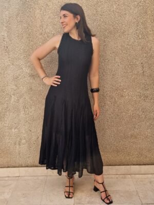 Vestido punto calado godets