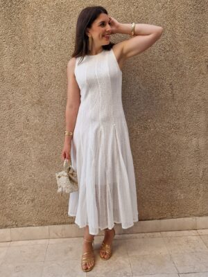 Vestido punto calado godets