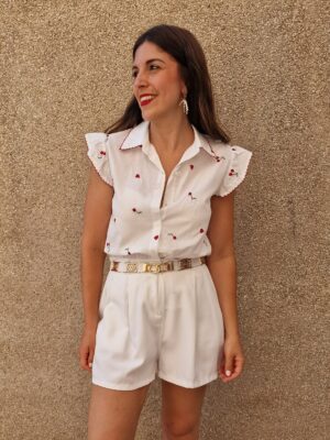 Camisa manga volante cerezas y corazones