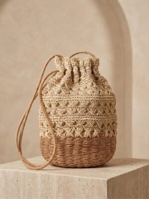 Bolso tipo saco de rafia